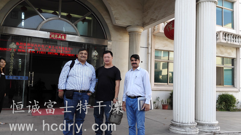 印度客户来我公司考察设备!