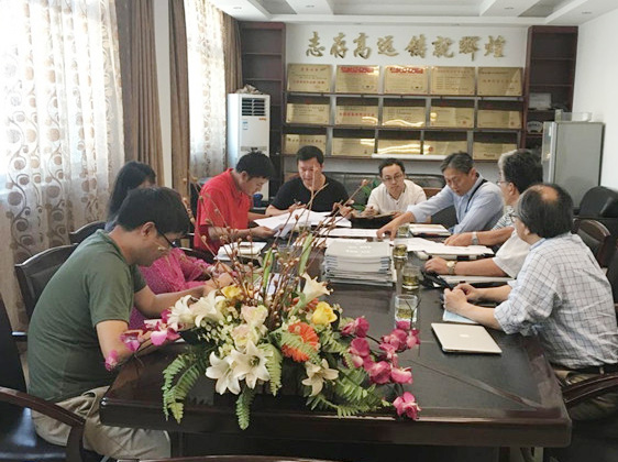 日本客户、印尼客户一起来我公司选购设备!